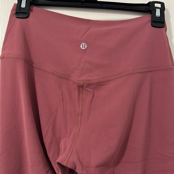 LuLulemon Mauve Align Legging - Picture 3 of 4